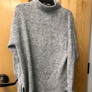 Well Worn Speckled Gray Knit Sweater small